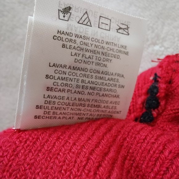 Disney's Mickey Mouse Toddler 3-D Hat & Mitten Set, NWT - Picture 6 of 7